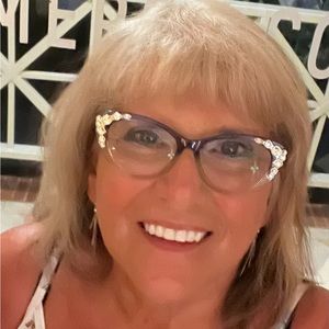 Meet your Posher, Marie andree